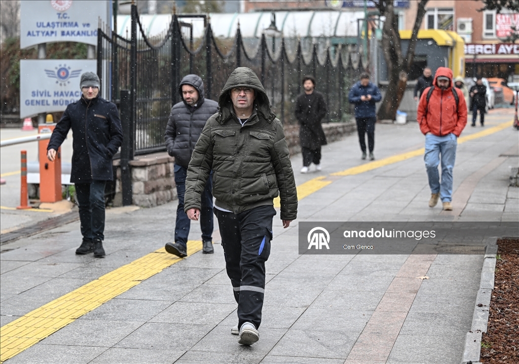 Ankara'da soğuk hava etkili oldu