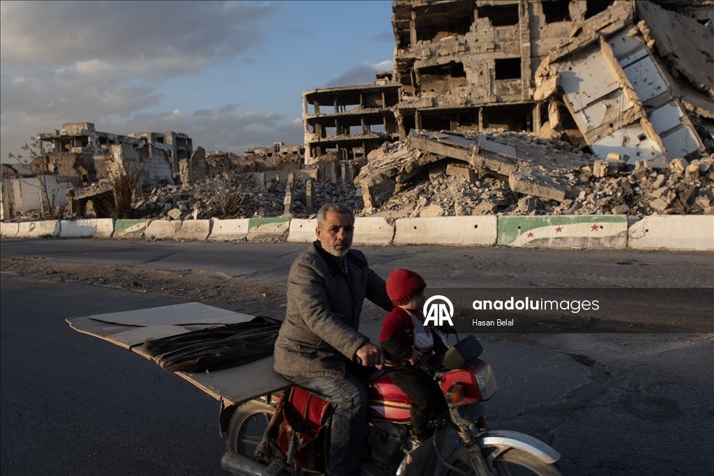 Suriye’nin başkenti Şam’ın Doğu Guta bölgesinde, Esed rejimini bıraktığı yıkım görüntülendi