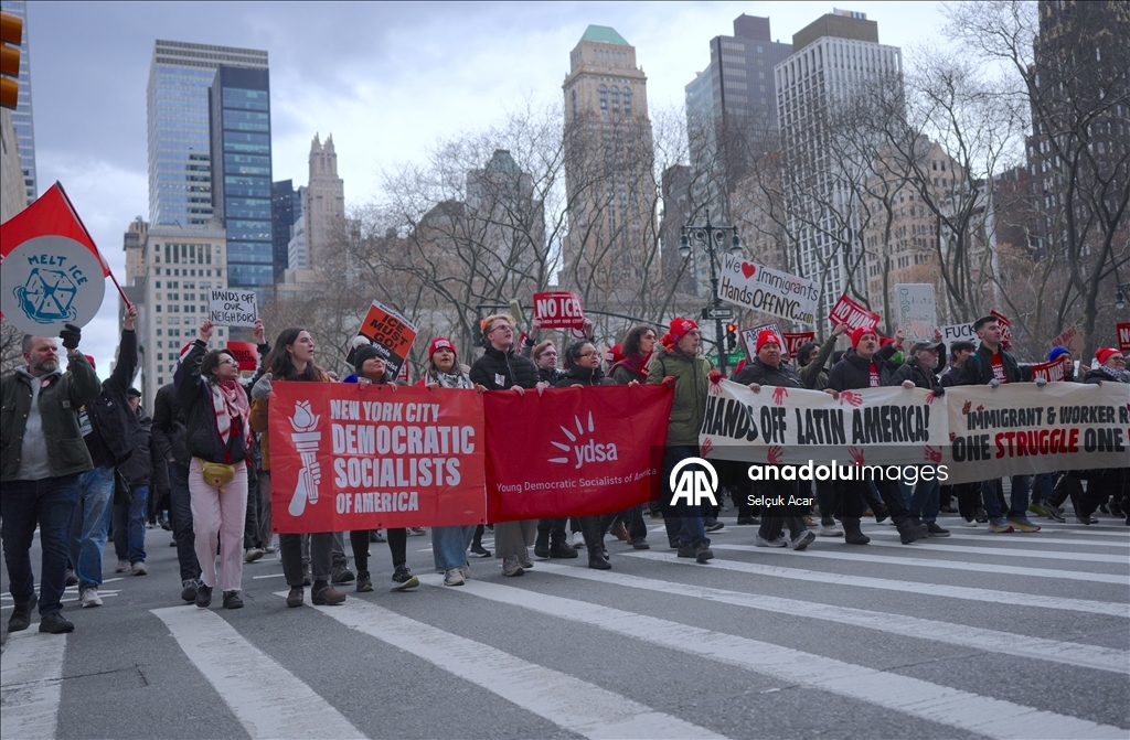 New York'ta ICE ve ABD'nin Venezuela'ya müdahalesi protesto edildi