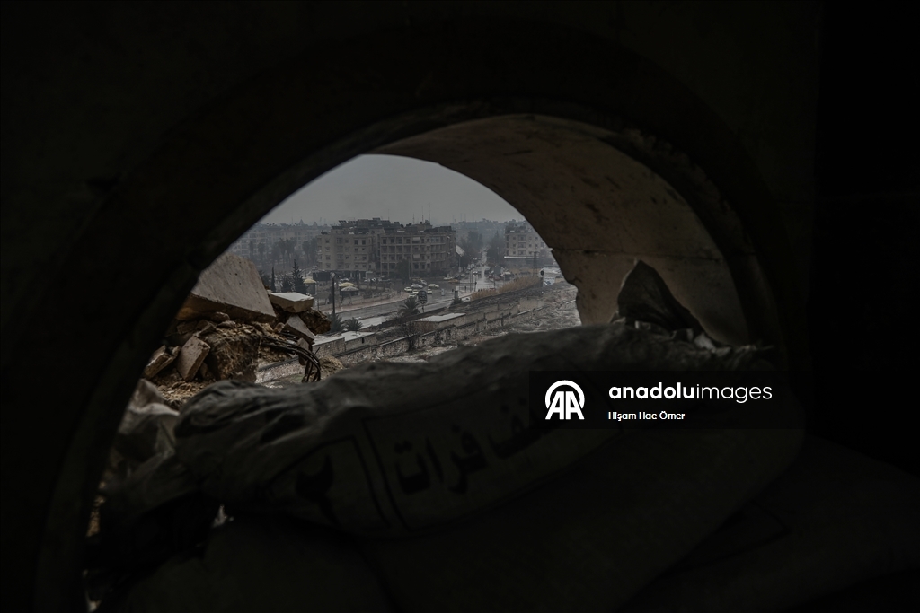 Terör örgütü YPG/SDG'nin Şeyh Maksud Mahallesi'nde askeri karargah olarak kullandığı cami görüntülendi