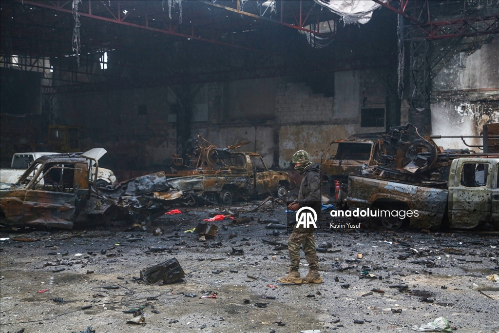 AA, Şeyh Maksud’da terör örgütü YPG/SDG’ye ait yanan askeri araçları görüntüledi