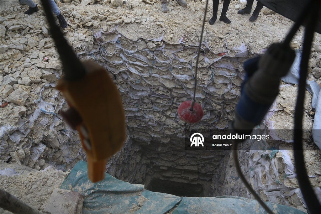 AA, terör örgütü YPG/SDG’den kurtarılan Şeyh Maksud Mahallesi'nde evlerin altına açılan tünelleri görüntüledi