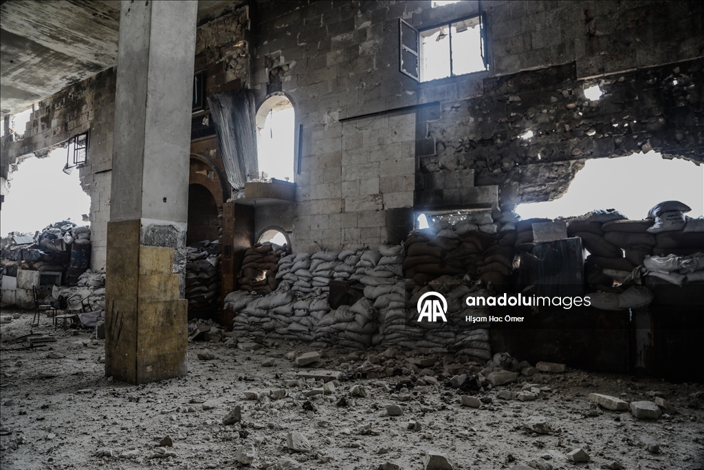 Terör örgütü YPG/SDG'nin Şeyh Maksud Mahallesi'nde askeri karargah olarak kullandığı cami görüntülendi