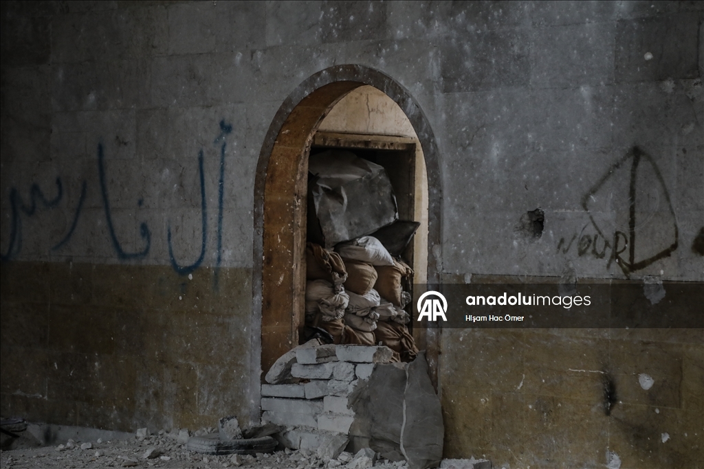 Terör örgütü YPG/SDG'nin Şeyh Maksud Mahallesi'nde askeri karargah olarak kullandığı cami görüntülendi