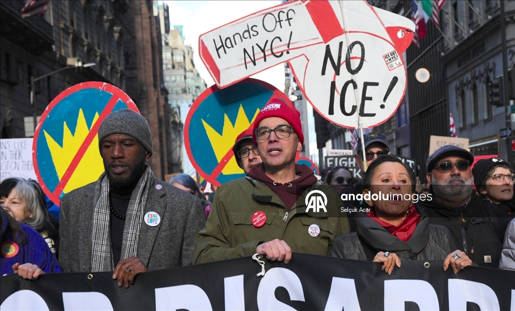 New York'ta ICE ve ABD'nin Venezuela'ya müdahalesi protesto edildi