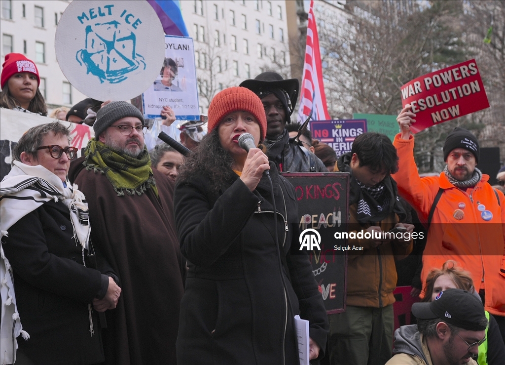 New York'ta ICE ve ABD'nin Venezuela'ya müdahalesi protesto edildi