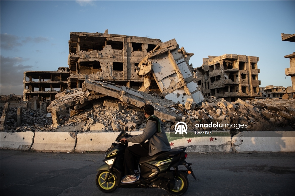 Suriye’nin başkenti Şam’ın Doğu Guta bölgesinde, Esed rejimini bıraktığı yıkım görüntülendi