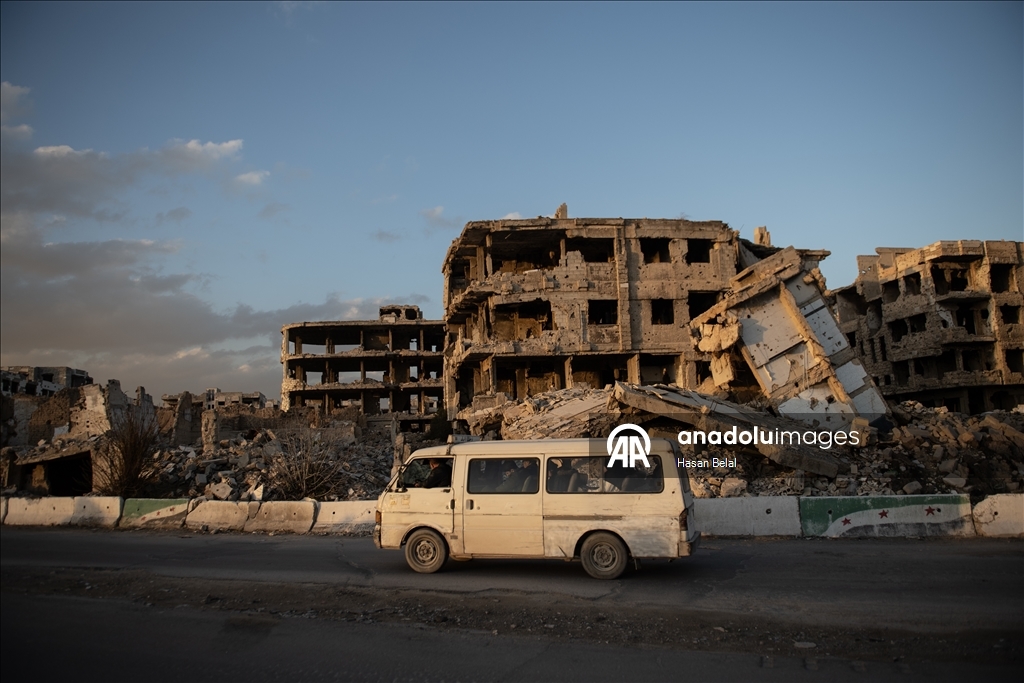 Suriye’nin başkenti Şam’ın Doğu Guta bölgesinde, Esed rejimini bıraktığı yıkım görüntülendi