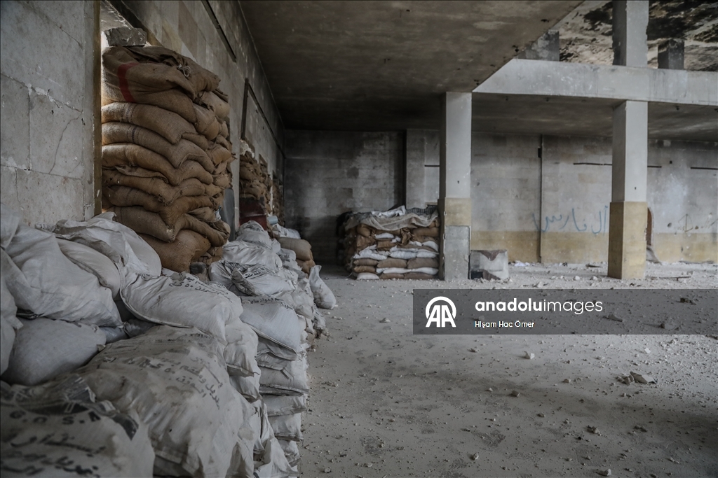 Terör örgütü YPG/SDG'nin Şeyh Maksud Mahallesi'nde askeri karargah olarak kullandığı cami görüntülendi