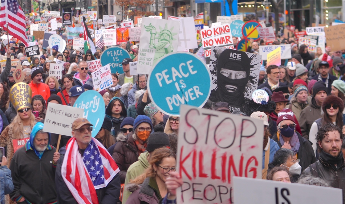 New York'ta ICE ve ABD'nin Venezuela'ya müdahalesi protesto edildi