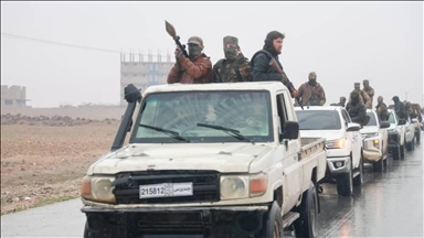 Suriye ordusu, Halep'in doğusundaki Meskene ve Deyr Hafir hattına takviye birlikler sevk etti