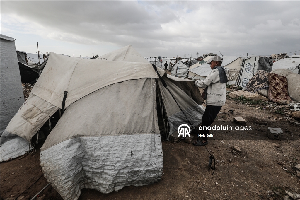 منخفض جوي يتسبب بأضرار واسعة في خيام النازحين بغزة