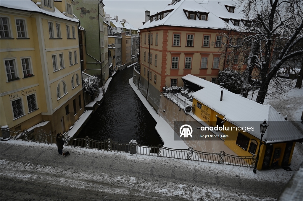 На Прагу обрушился снегопад