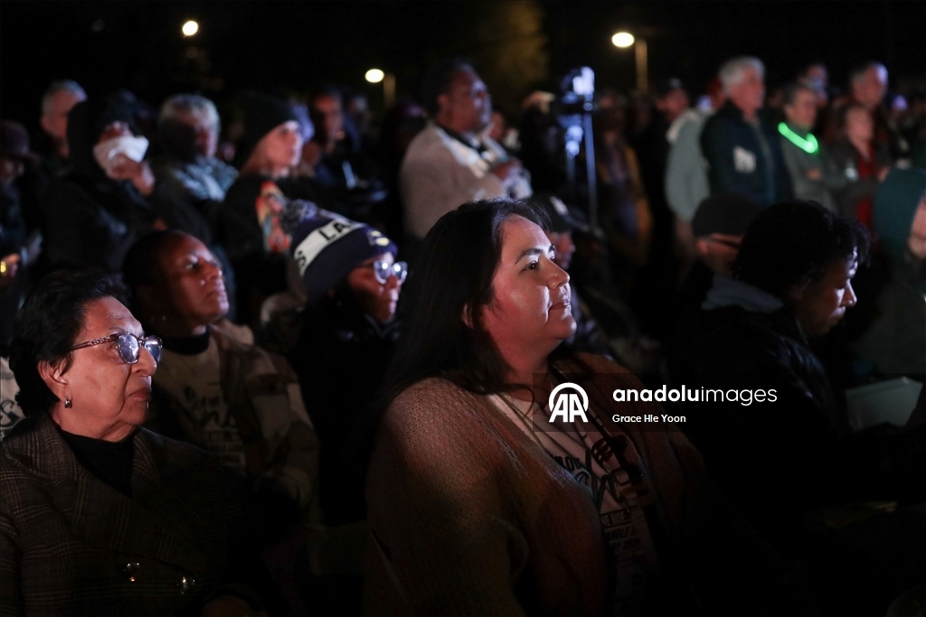 В Лос-Анджелесе почтили память жертв лесных пожаров