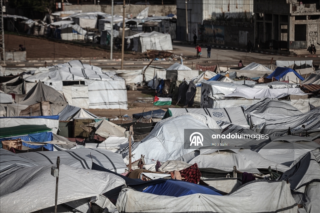 منخفض جوي يتسبب بأضرار واسعة في خيام النازحين بغزة