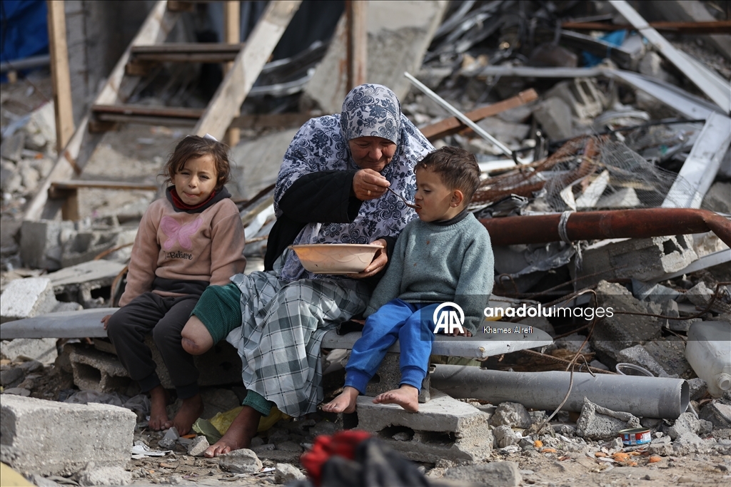 Лишившаяся ноги из-за израильских ударов палестинка нуждается в лечении за рубежом