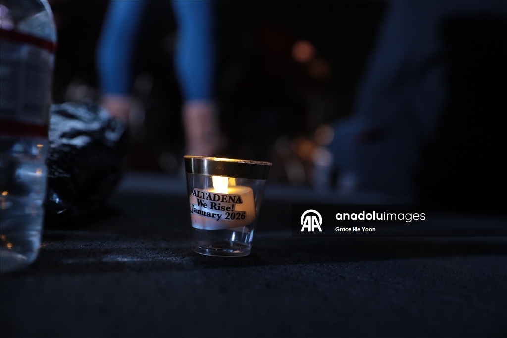 В Лос-Анджелесе почтили память жертв лесных пожаров
