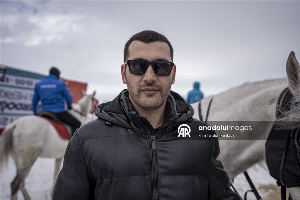 В турецком Эрзуруме популярны конные сафари