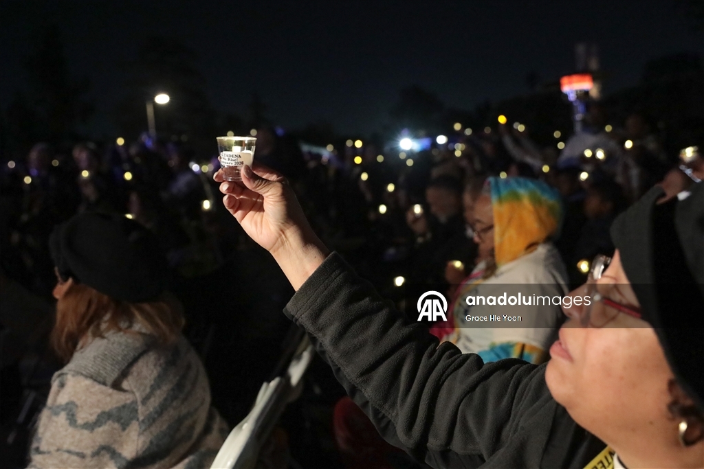 В Лос-Анджелесе почтили память жертв лесных пожаров