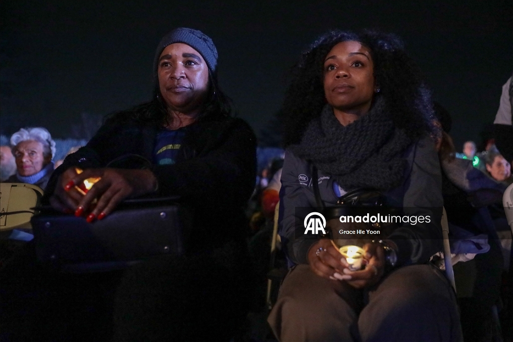 В Лос-Анджелесе почтили память жертв лесных пожаров