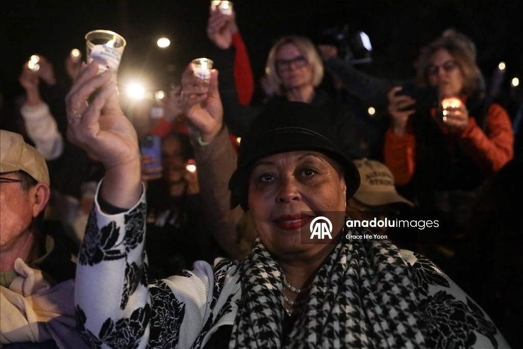 В Лос-Анджелесе почтили память жертв лесных пожаров