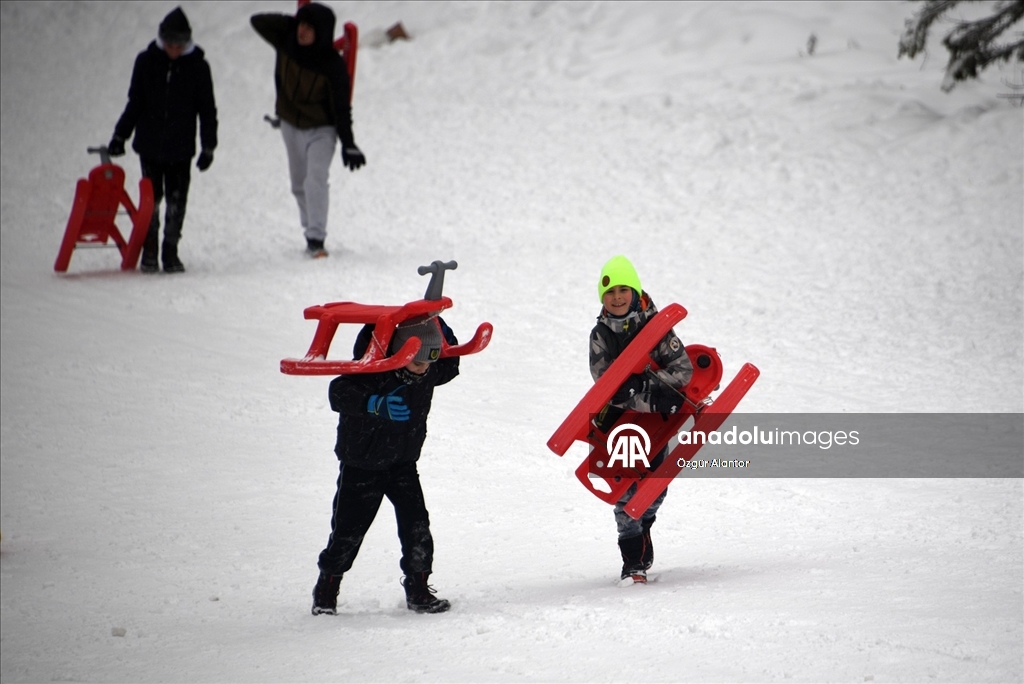 Anadolu'nun "yüce dağı" Ilgaz, yarıyıl tatilinde kayak turizmini tercih edecekler için hazır