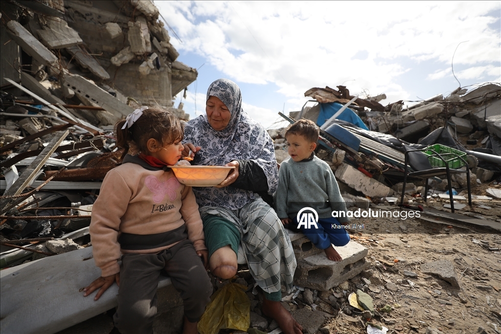 Лишившаяся ноги из-за израильских ударов палестинка нуждается в лечении за рубежом