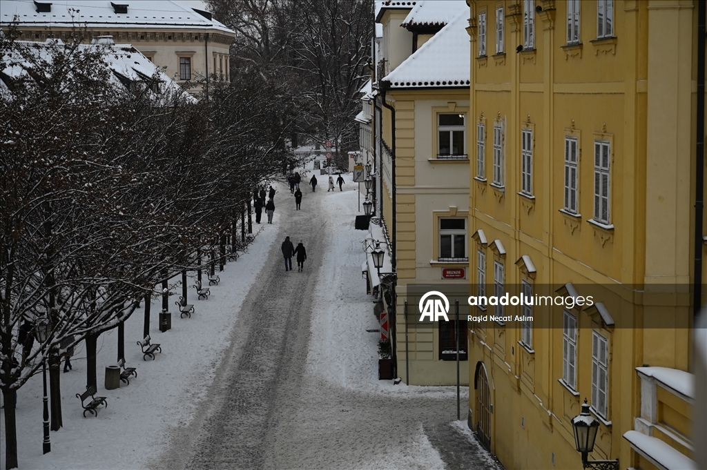 На Прагу обрушился снегопад