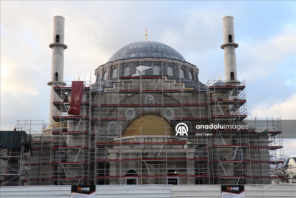 رب ضارة نافعة.. خطاب عنصري يولد موجة تضامن مع مسجد في فرنسا