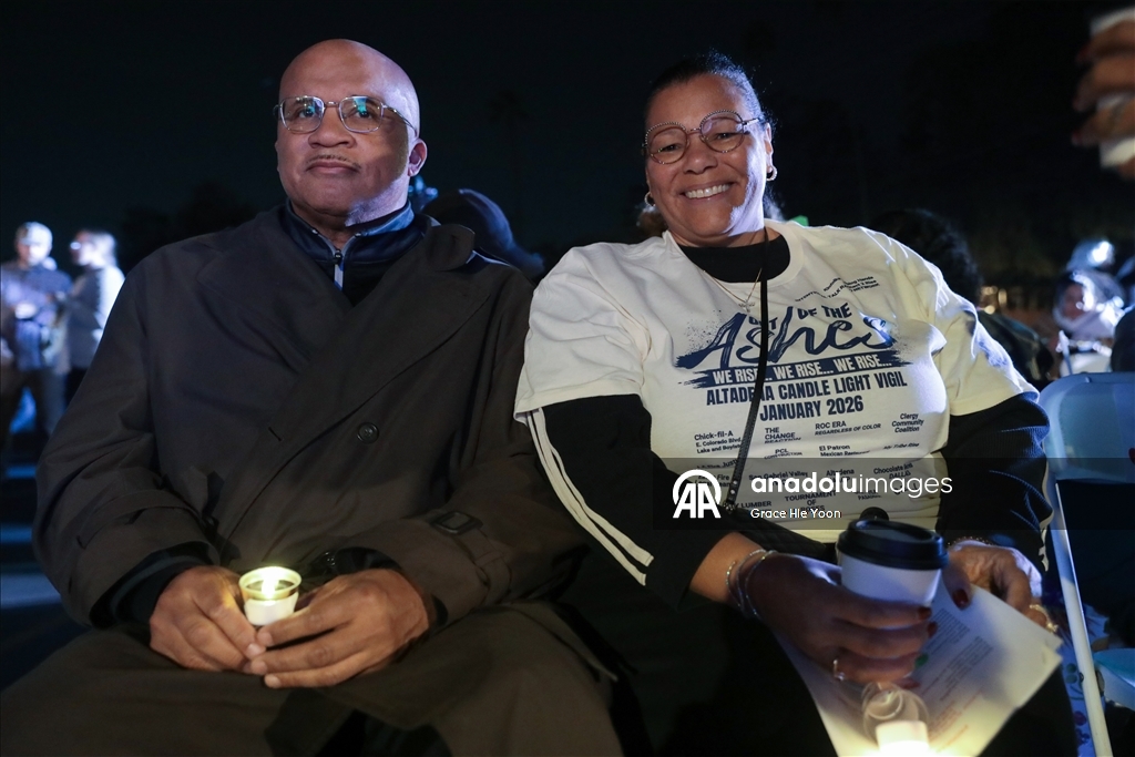 В Лос-Анджелесе почтили память жертв лесных пожаров