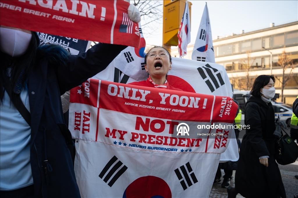 В Сеуле сторонники бывшего президента Юн Сок Ёля провели акцию