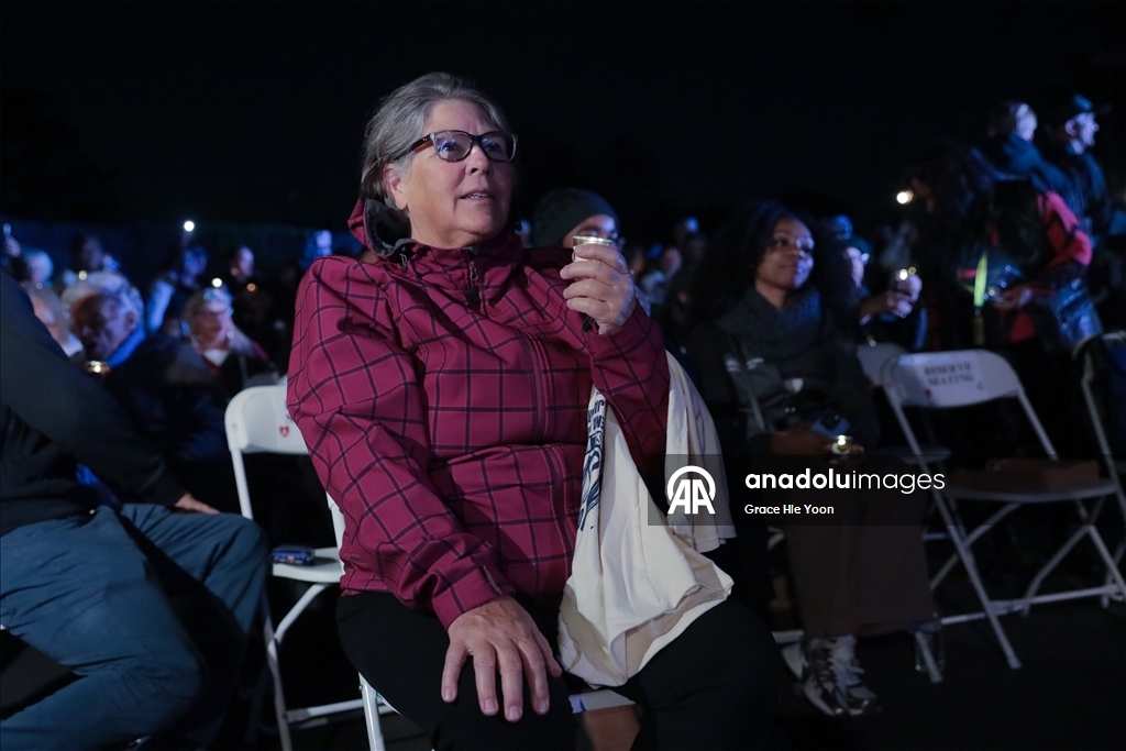 В Лос-Анджелесе почтили память жертв лесных пожаров