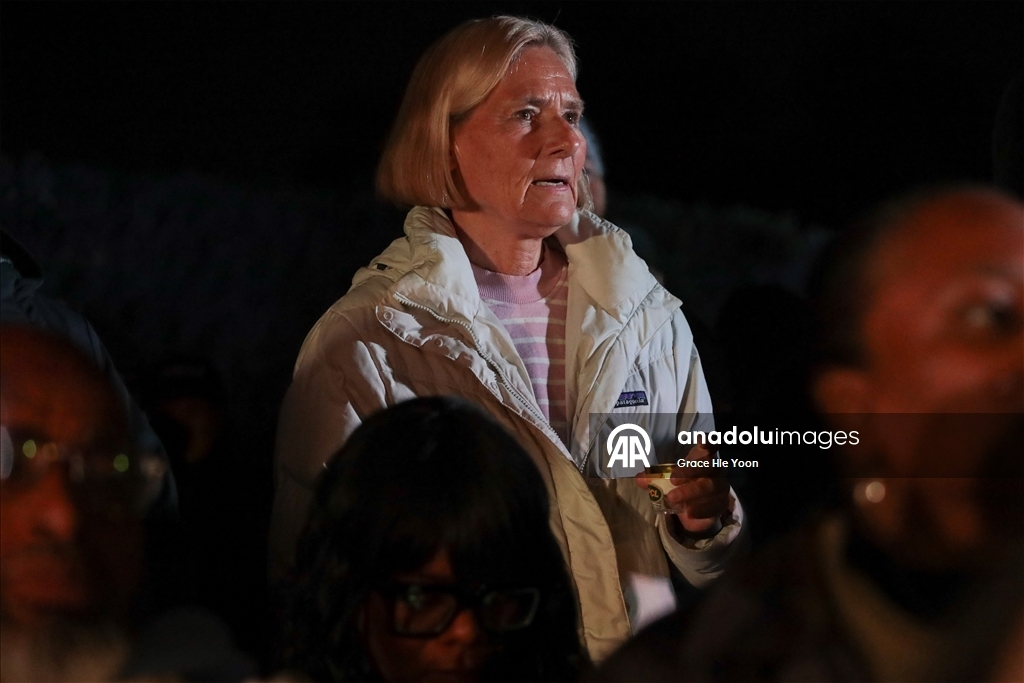 В Лос-Анджелесе почтили память жертв лесных пожаров