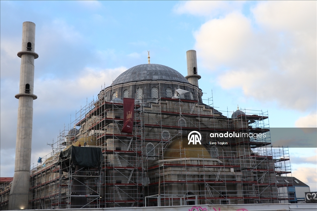 رب ضارة نافعة.. خطاب عنصري يولد موجة تضامن مع مسجد في فرنسا