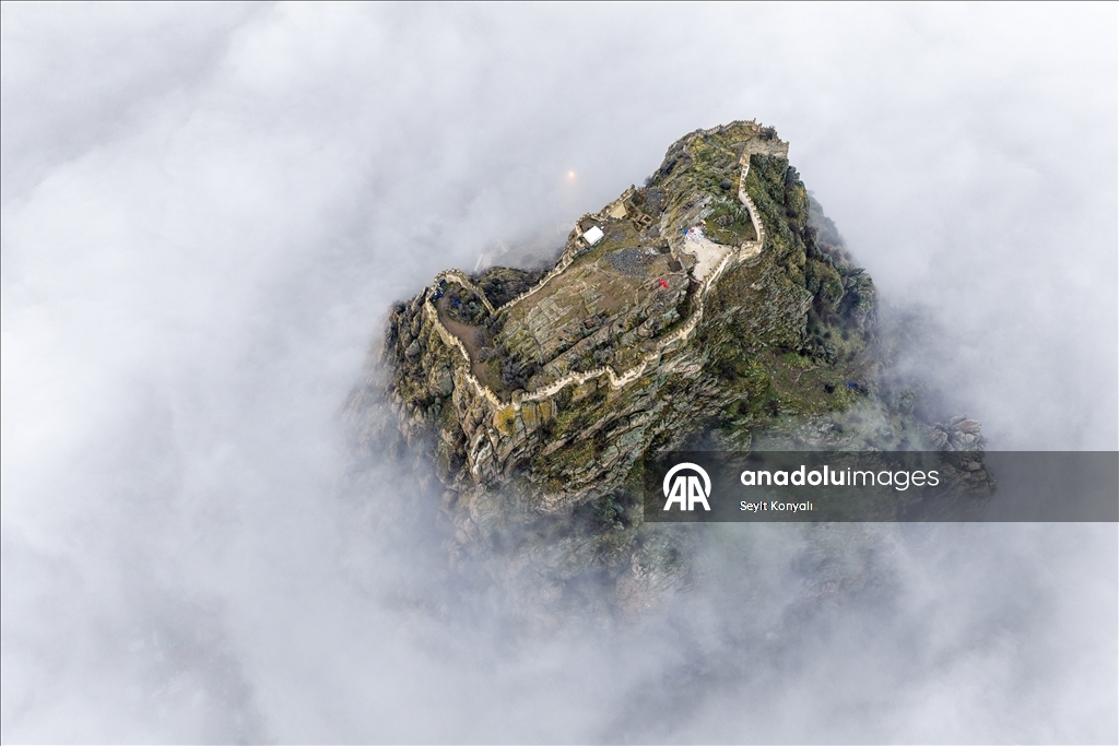 Morning fog in Afyonkarahisar Castle