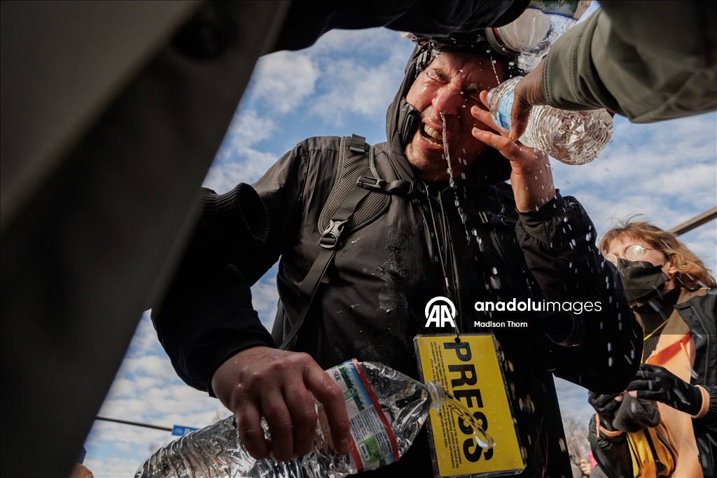 ABD’nin Minneapolis kentinde göçmen operasyonları sırasında gerginlik yaşandı