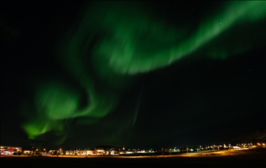 Мощная магнитная буря вызвала яркое полярное сияние над Исландией