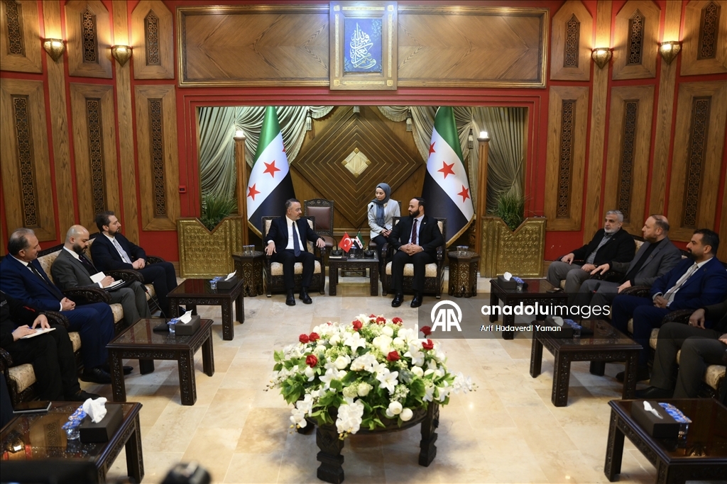 السفير التركي لدى دمشق يزور محافظة حلب السورية