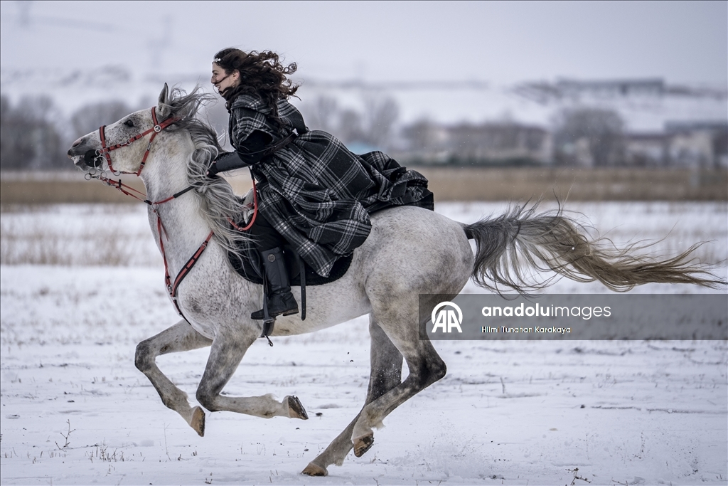 В турецком Эрзуруме популярны конные сафари