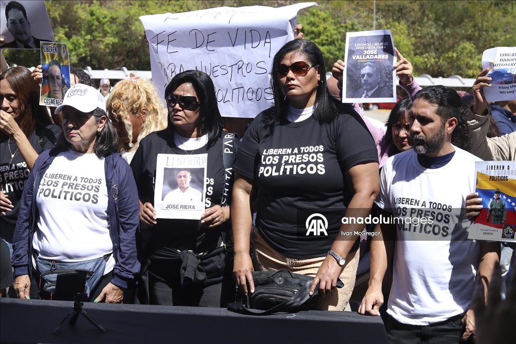 Близкие политзаключенных вышли на протестную акцию в Венесуэле