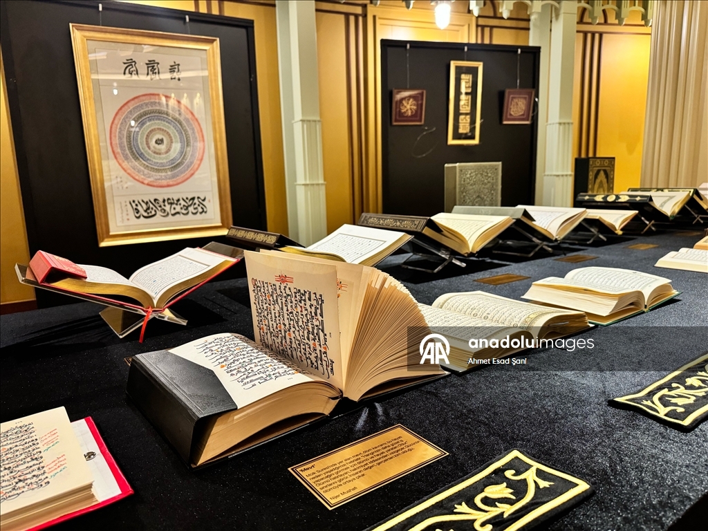 Dünyadan 114 Kur'an-ı Kerim mushafı İstanbul'da sergileniyor