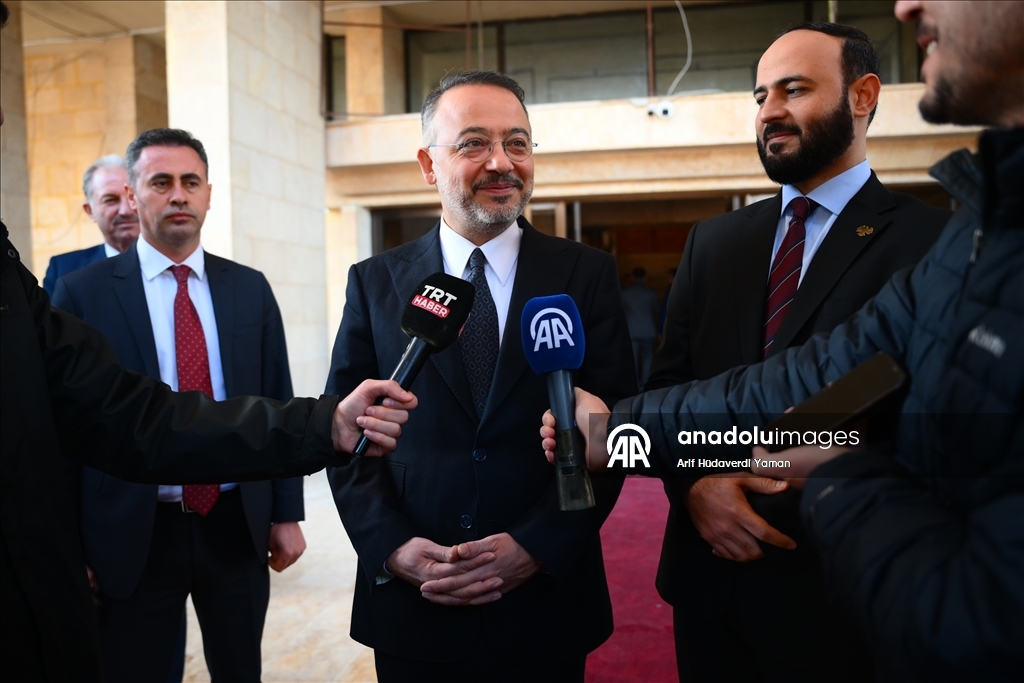 السفير التركي لدى دمشق يزور محافظة حلب السورية