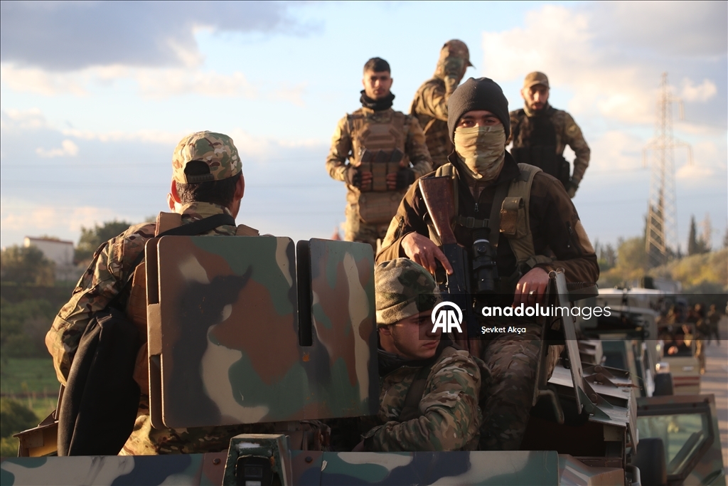 Suriye ordusu, terör örgütü YPG/SDG'nin işgalindeki Deyr Hafir hattına takviye yapıyor