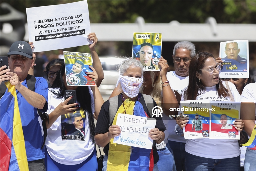 Близкие политзаключенных вышли на протестную акцию в Венесуэле