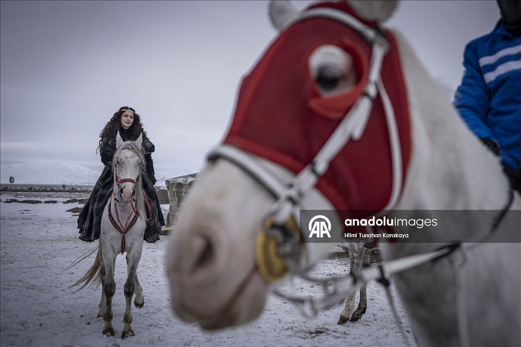 В турецком Эрзуруме популярны конные сафари