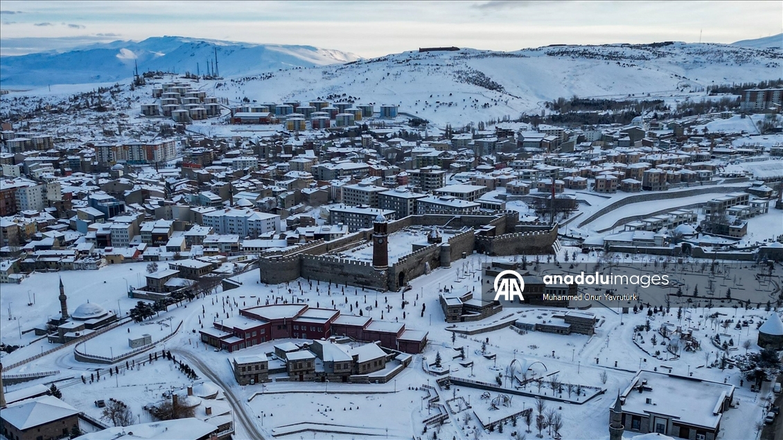 Erzurum'da soğuk hava etkili oluyor