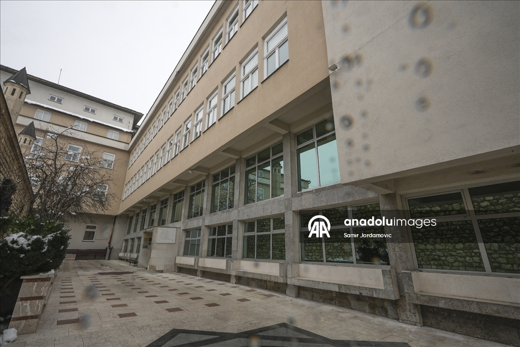 مدرسة "خسرو بك".. منارة للعلم منذ خمسة قرون في سراييفو 