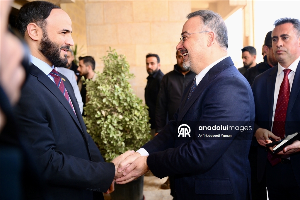 السفير التركي لدى دمشق يزور محافظة حلب السورية