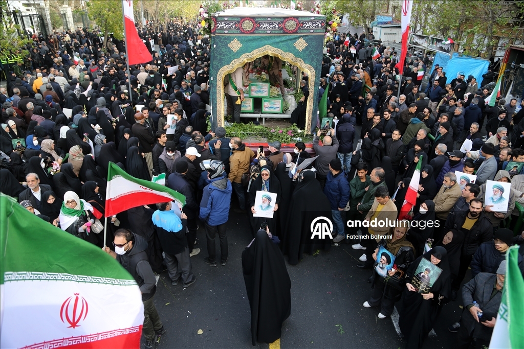 إيران.. تشييع 100 عنصر أمن في طهران قتلوا خلال الاحتجاجات