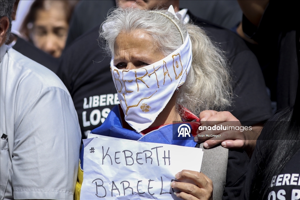 Близкие политзаключенных вышли на протестную акцию в Венесуэле